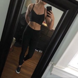 Size 6 Black lululemon sports bra. Worn once!